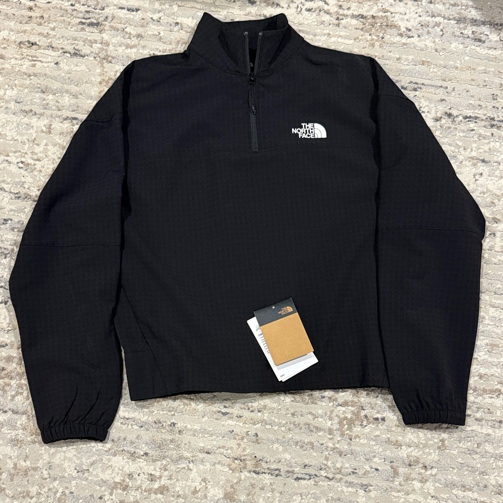 The North Face Black Half-Zip pullover - Picture 2 of 10